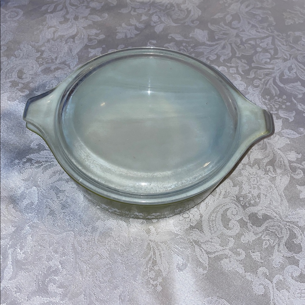 Vintage Pyrex Green & White Floral Baking Dish with Lid.  1970’s. - Picture 4 of 5